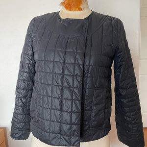Adorable Club Monaco quilted crop jacket with side pockets size S/P